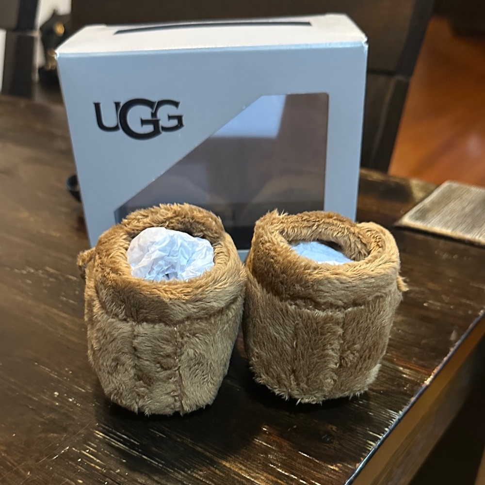 UGG Brown Kids Slippers - Picture 2 of 5